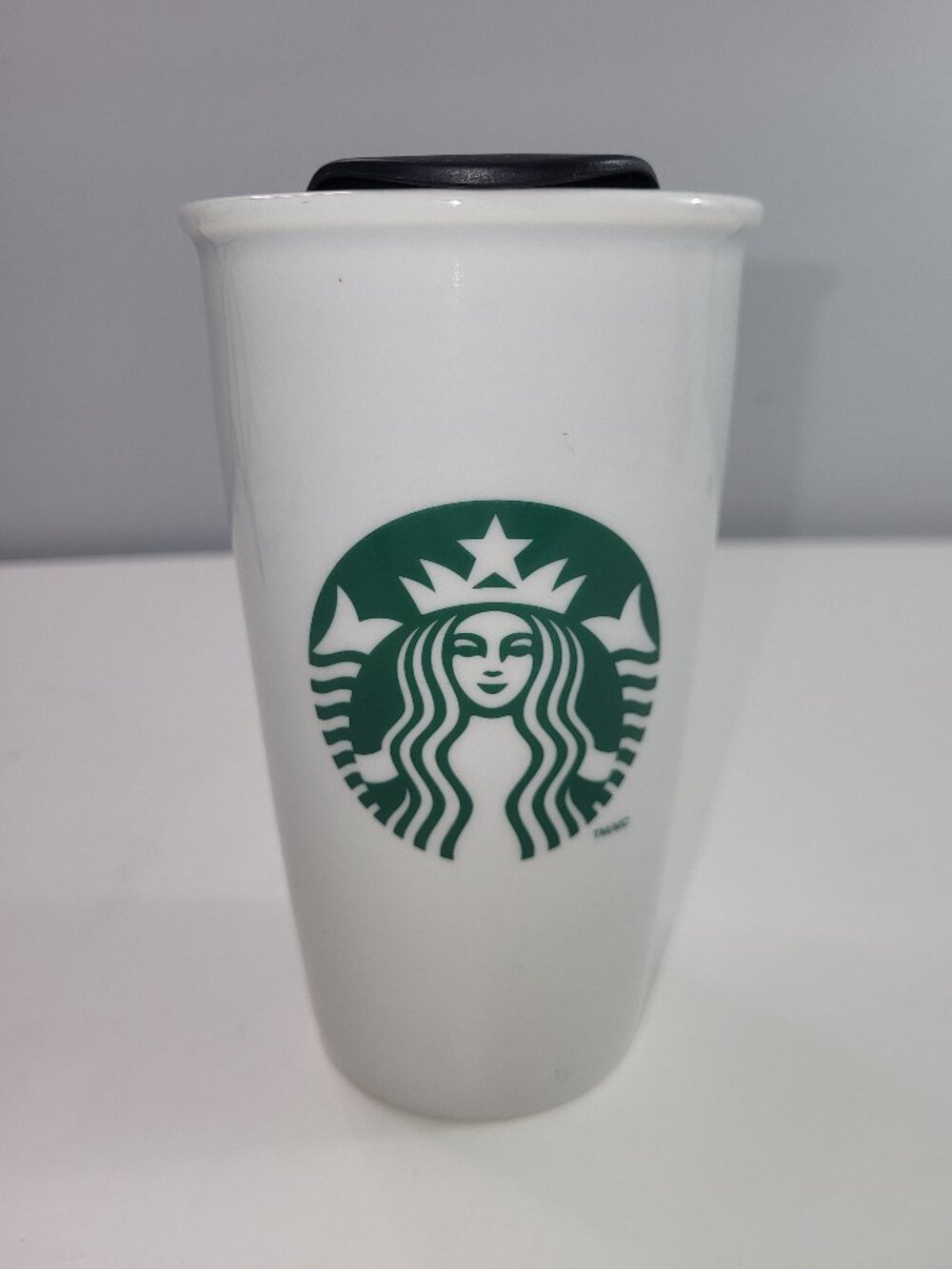 Starbucks 2011 White Ceramic Travel Tumbler Cup Mug with Black Lid 12 oz